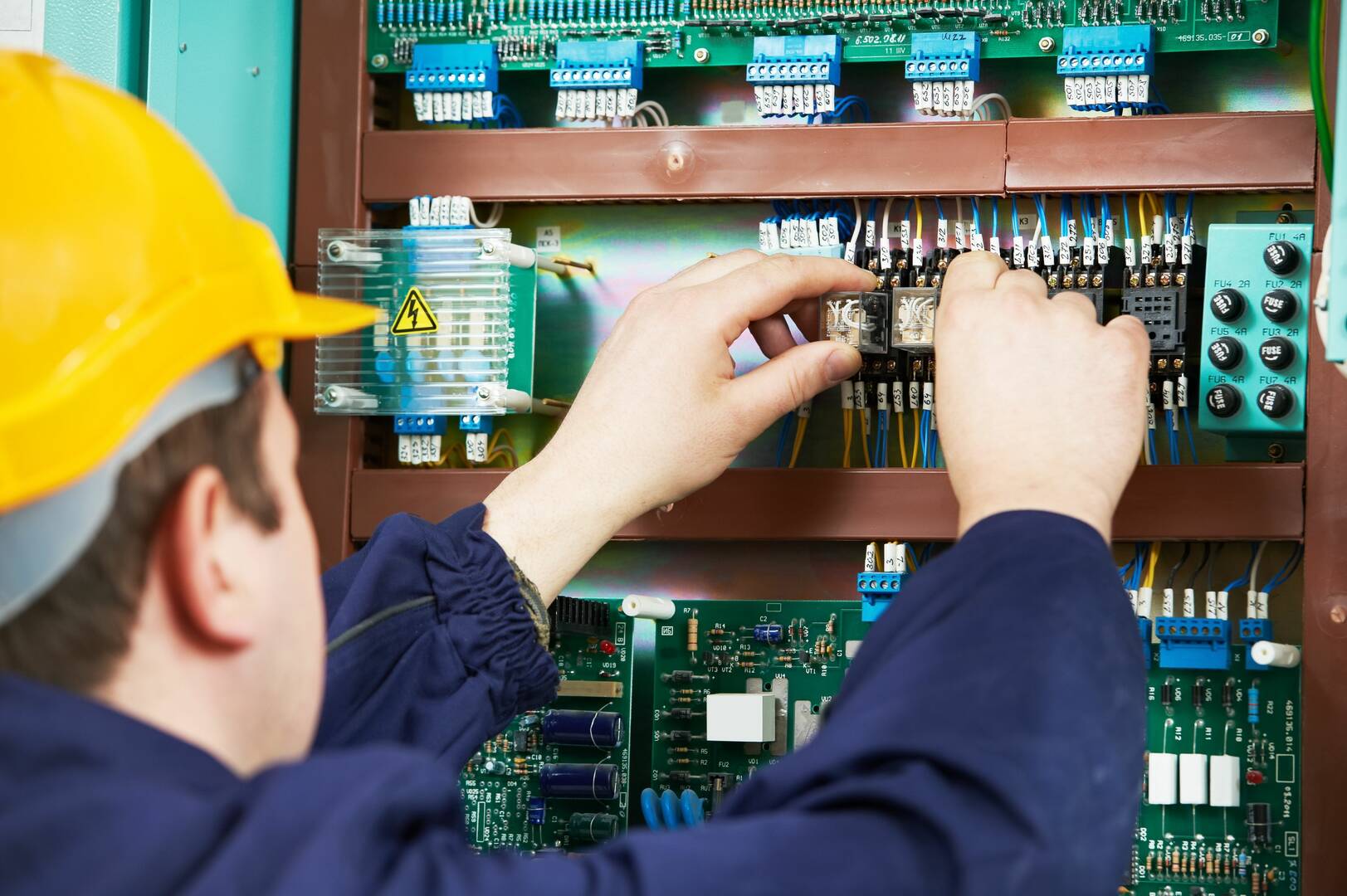Local Electricians St. Louis MO